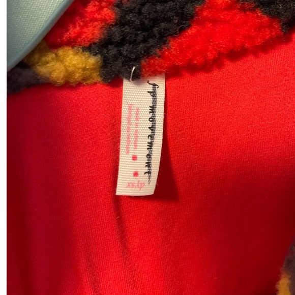 NEW FREE PEOPLE Hit The Slopes Printed Fleece Jacket
Size XS - Picture 9 of 11